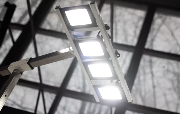 Светильник ветеринарный светодиодный напольный wikiVET